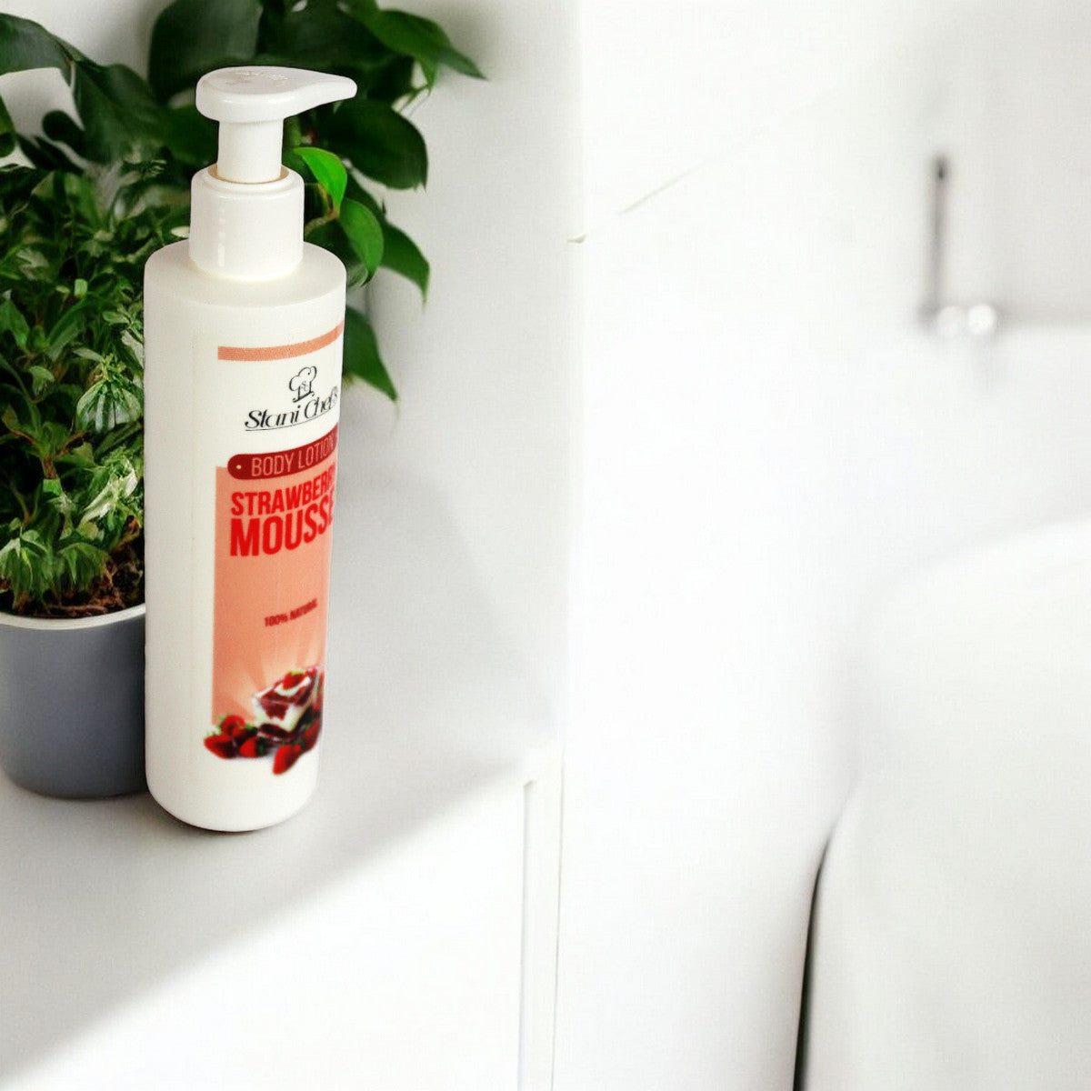 Strawberry Body Lotion, 250ml
